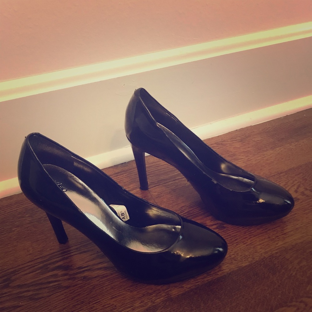 Mossimo black high heels